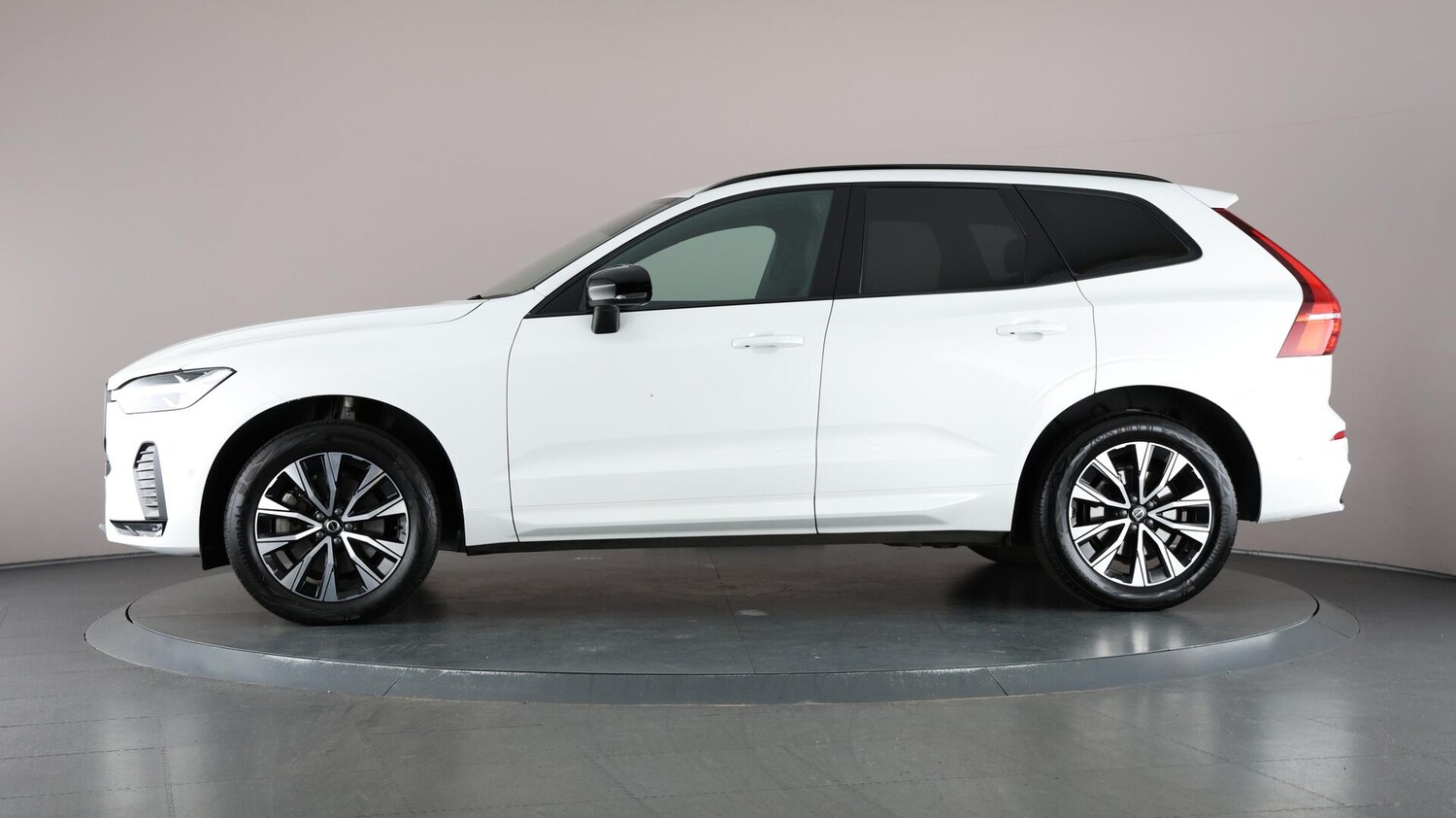 Used Volvo XC60 2024 for sale - 76759409: Photo 40
