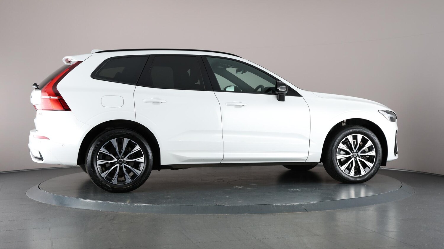 Used Volvo XC60 2024 for sale - 76759409: Photo 65