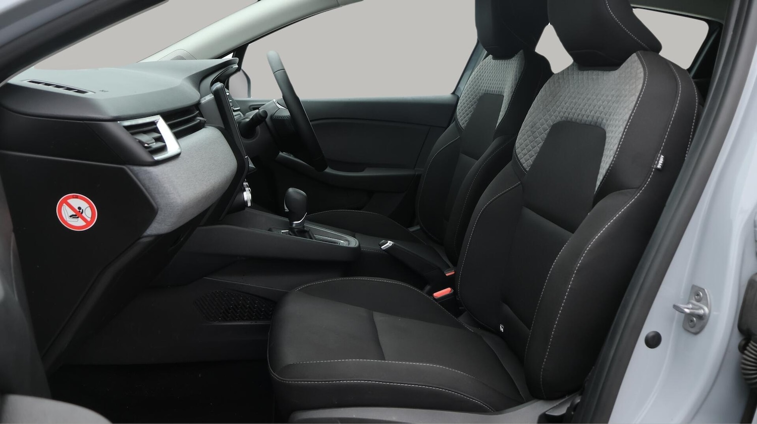 Used Renault Clio 2025 for sale - 76485919: Photo 14