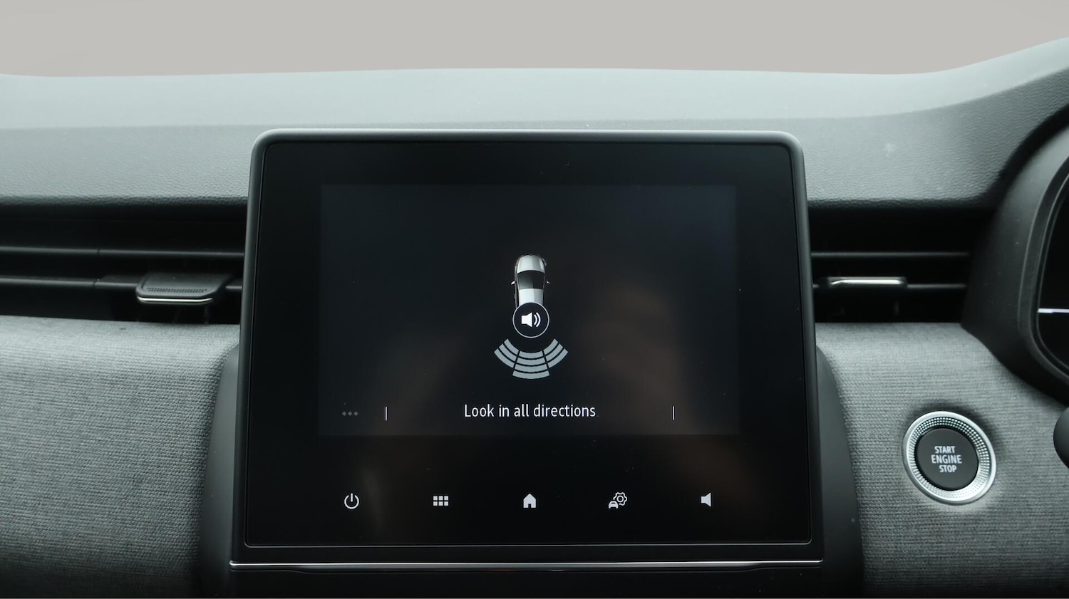 Used Renault Clio 2025 for sale - 76485919: Photo 23