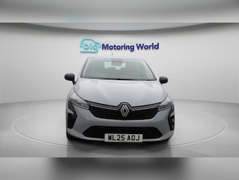 Used Renault Clio 2025 for sale - 76485919: Photo