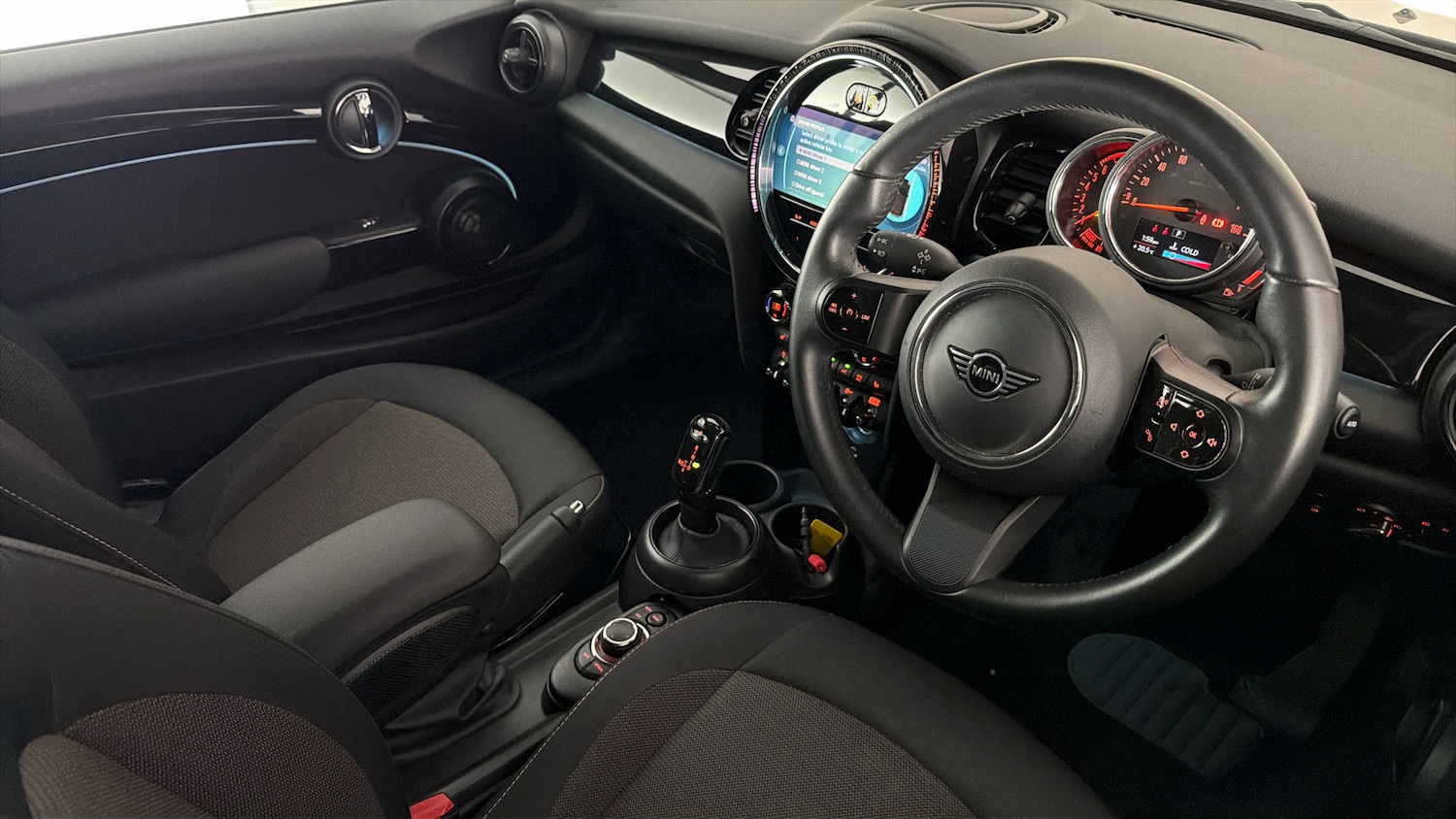 Used MINI Convertible 2023 for sale - 77889681: Photo 1