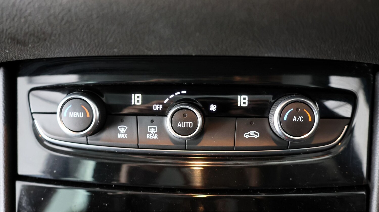 Used Vauxhall Grandland X 2018 for sale - 77618509: Photo 11