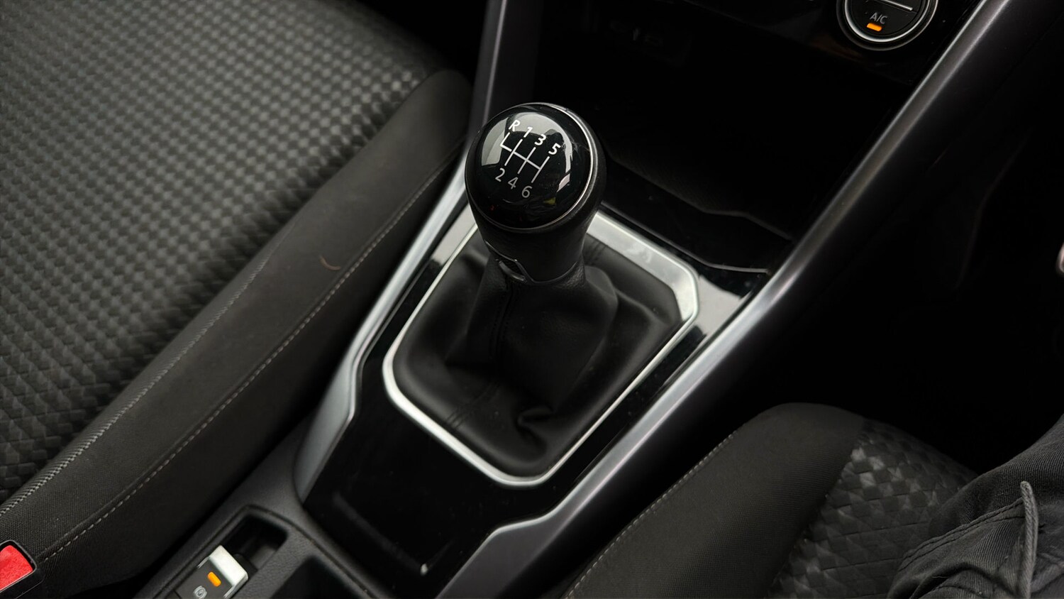 Used Volkswagen T-Roc 2022 for sale - 78162092: Photo 24