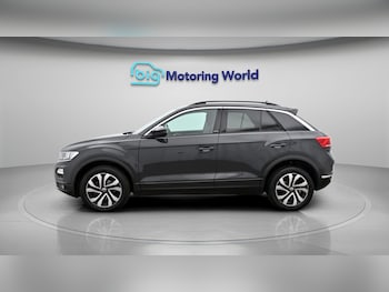 Used Volkswagen T-Roc 2022 for sale - 78162092: Photo