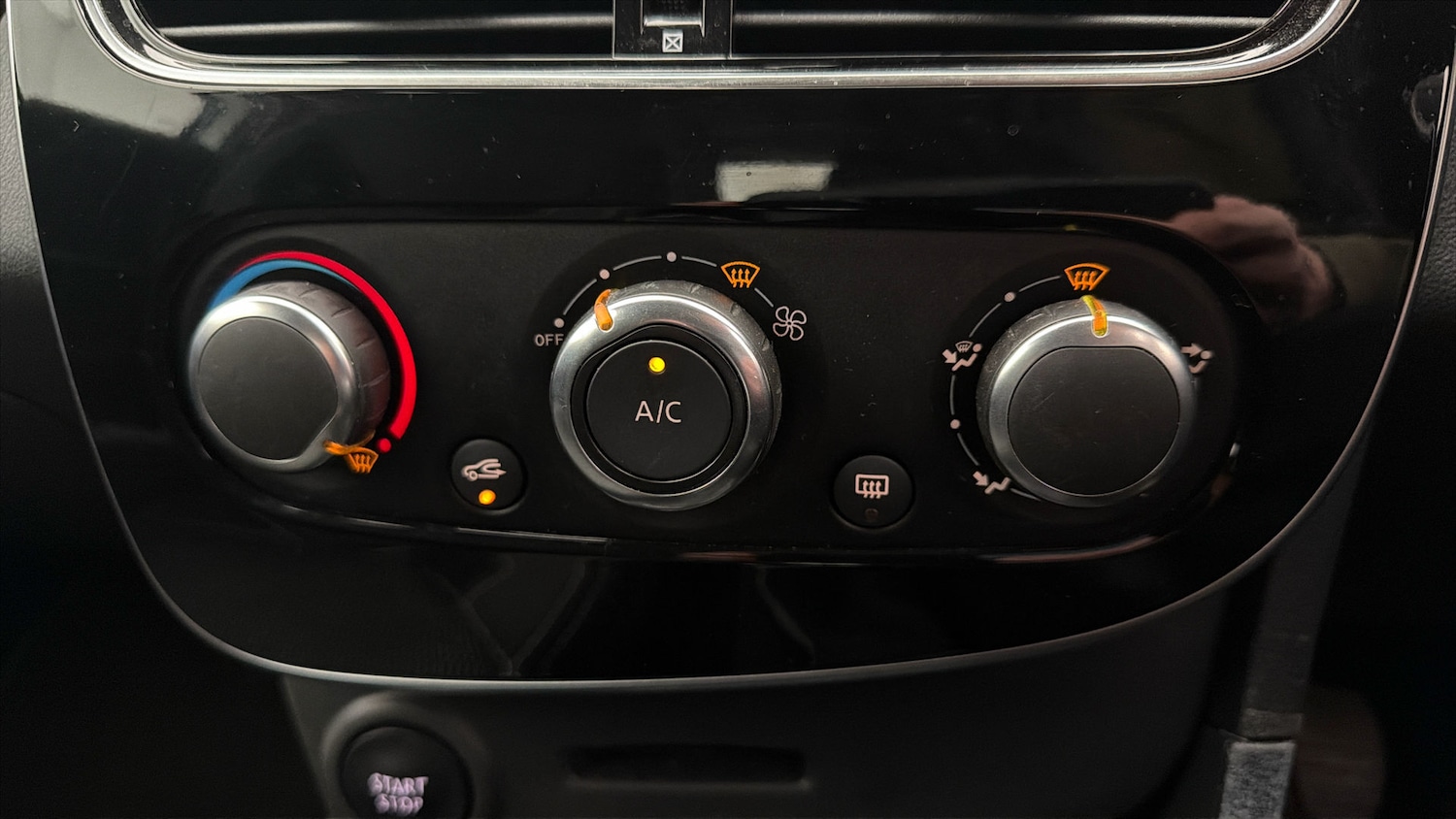 Used Renault Clio 2018 for sale - 78037357: Photo 11