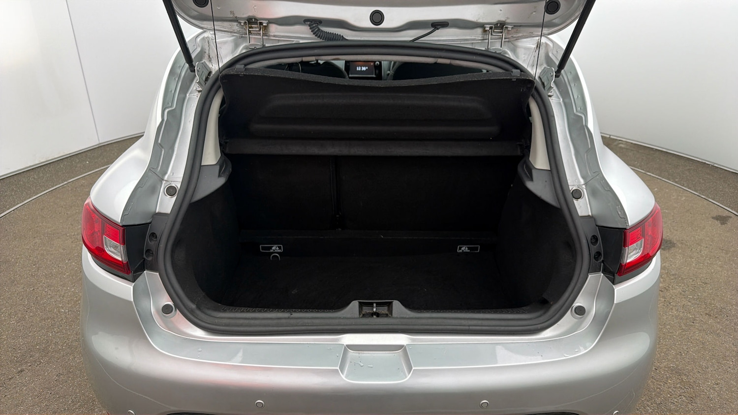 Used Renault Clio 2018 for sale - 78037357: Photo 16