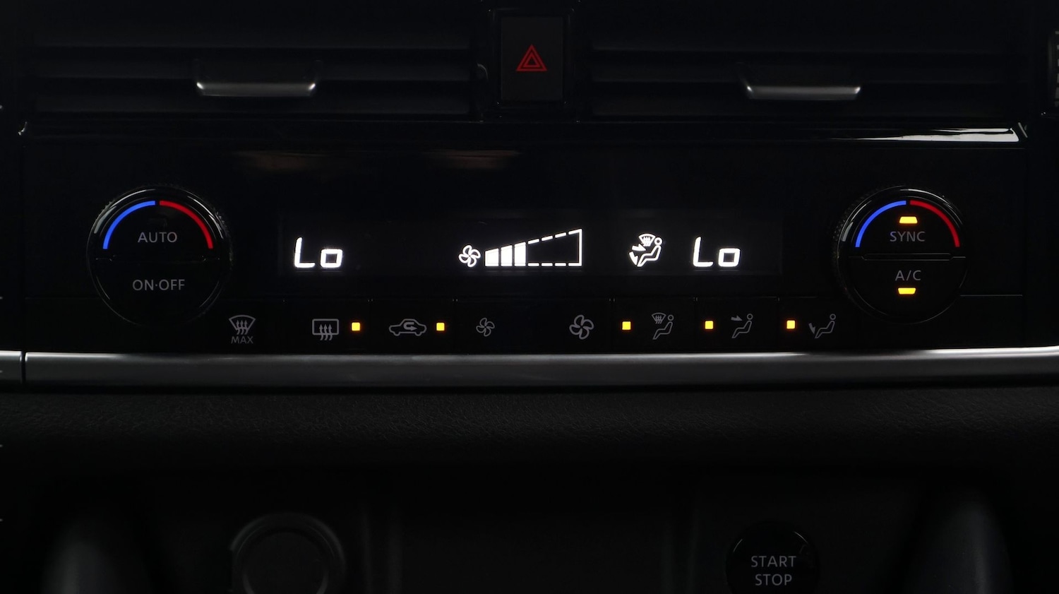 Used Nissan Qashqai for sale - 77749707: Photo 12