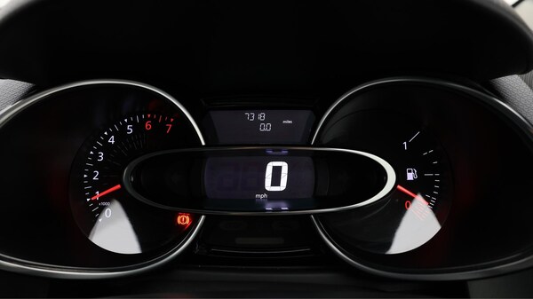 Used Renault Clio 2019 for sale - 76295773: Photo 11
