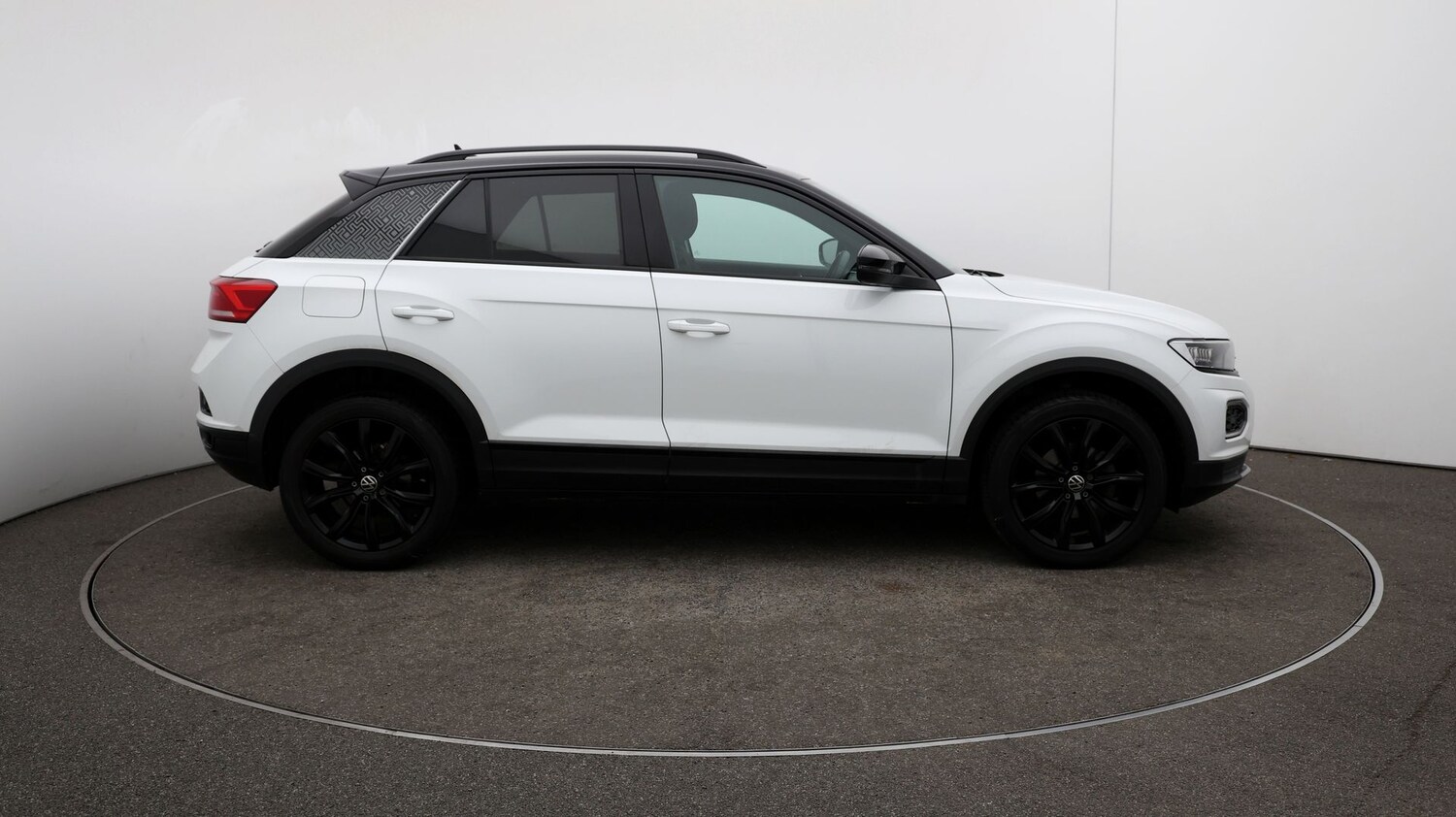 Used Volkswagen T-Roc for sale - 76815284: Photo 39