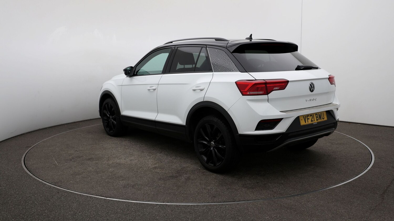 Used Volkswagen T-Roc for sale - 76815284: Photo 54