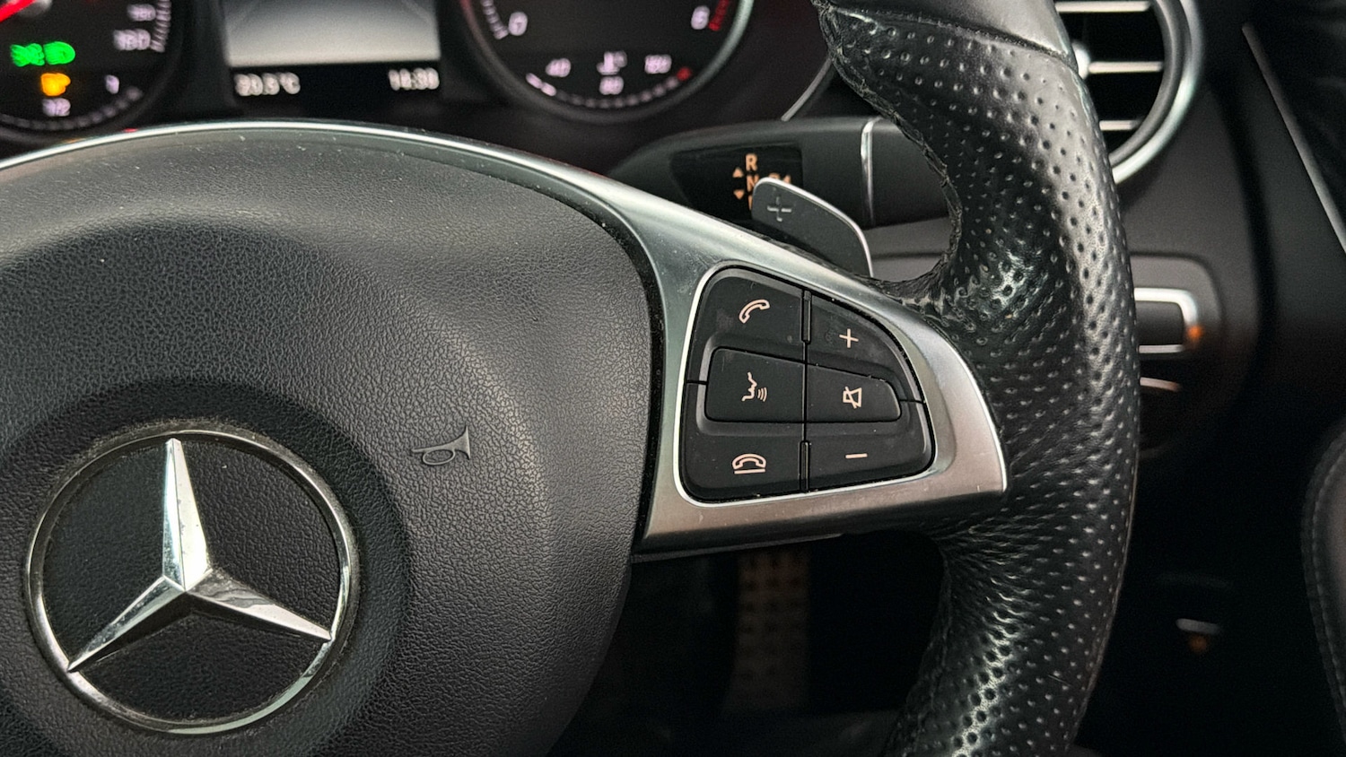 Used Mercedes-Benz GLC 2018 for sale - 77947229: Photo 24