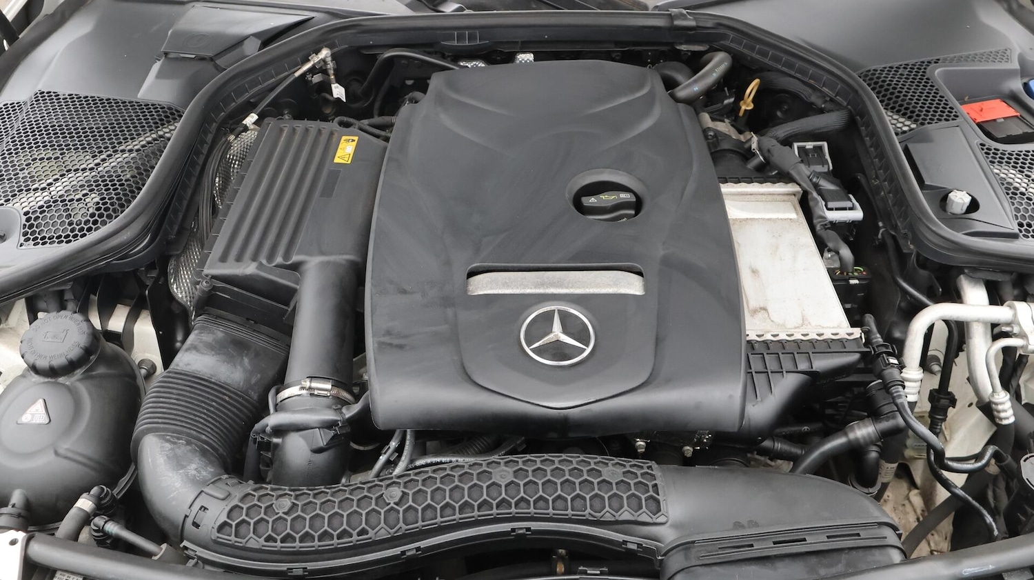 Used Mercedes-Benz C Class 2018 for sale - 76226165: Photo 20