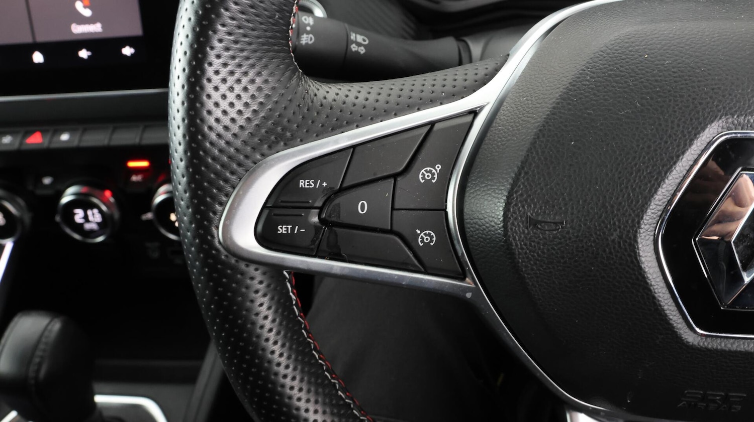 Used Renault Clio 2022 for sale - 76666680: Photo 24