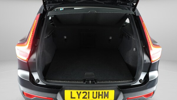 Used Volvo XC40 2021 for sale - 75747021: Photo 17