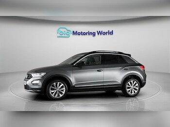 Used Volkswagen T-Roc 2018 for sale - 78531328: Photo