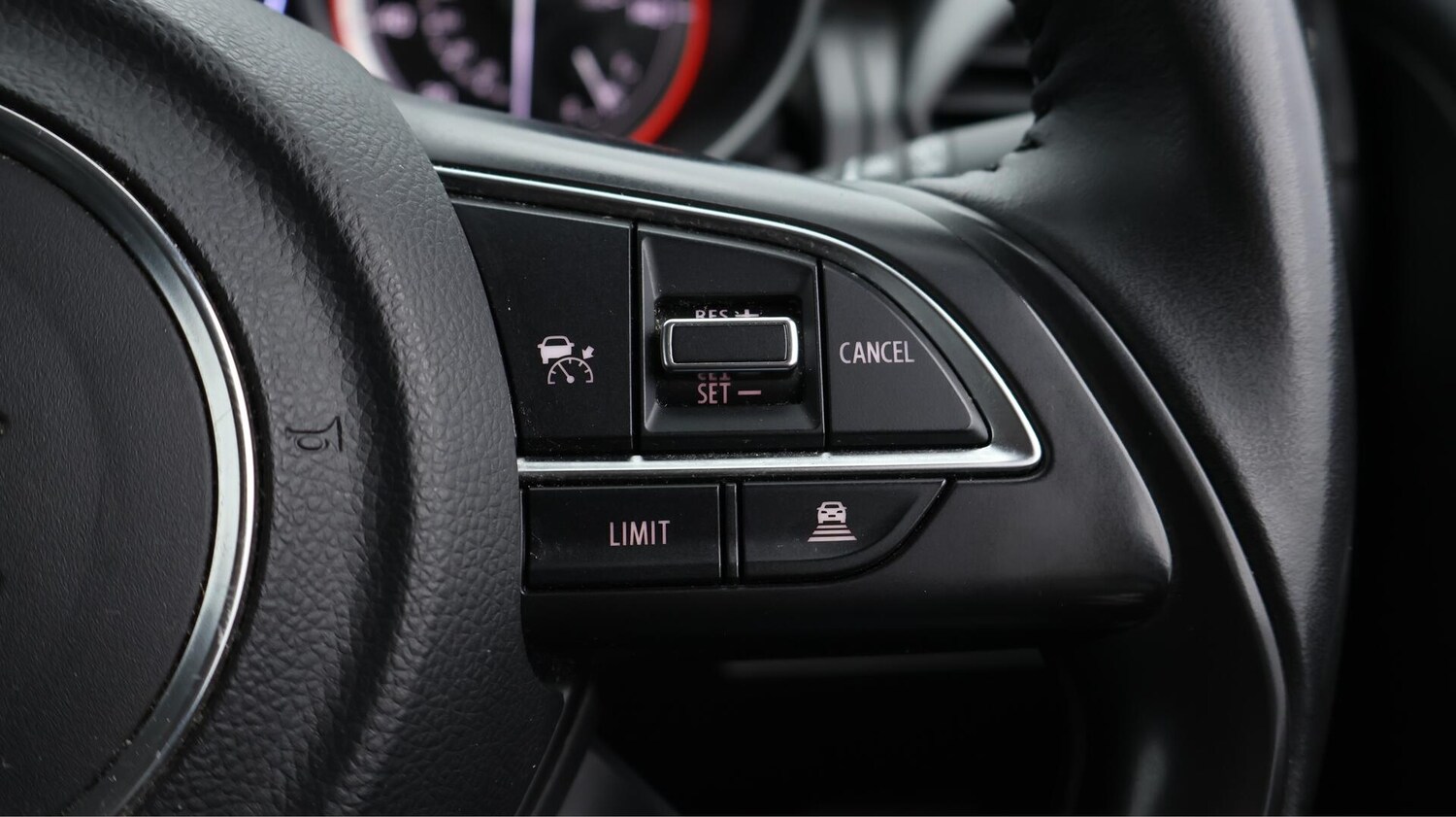 Used Suzuki Swift 2022 for sale - 75915725: Photo 25