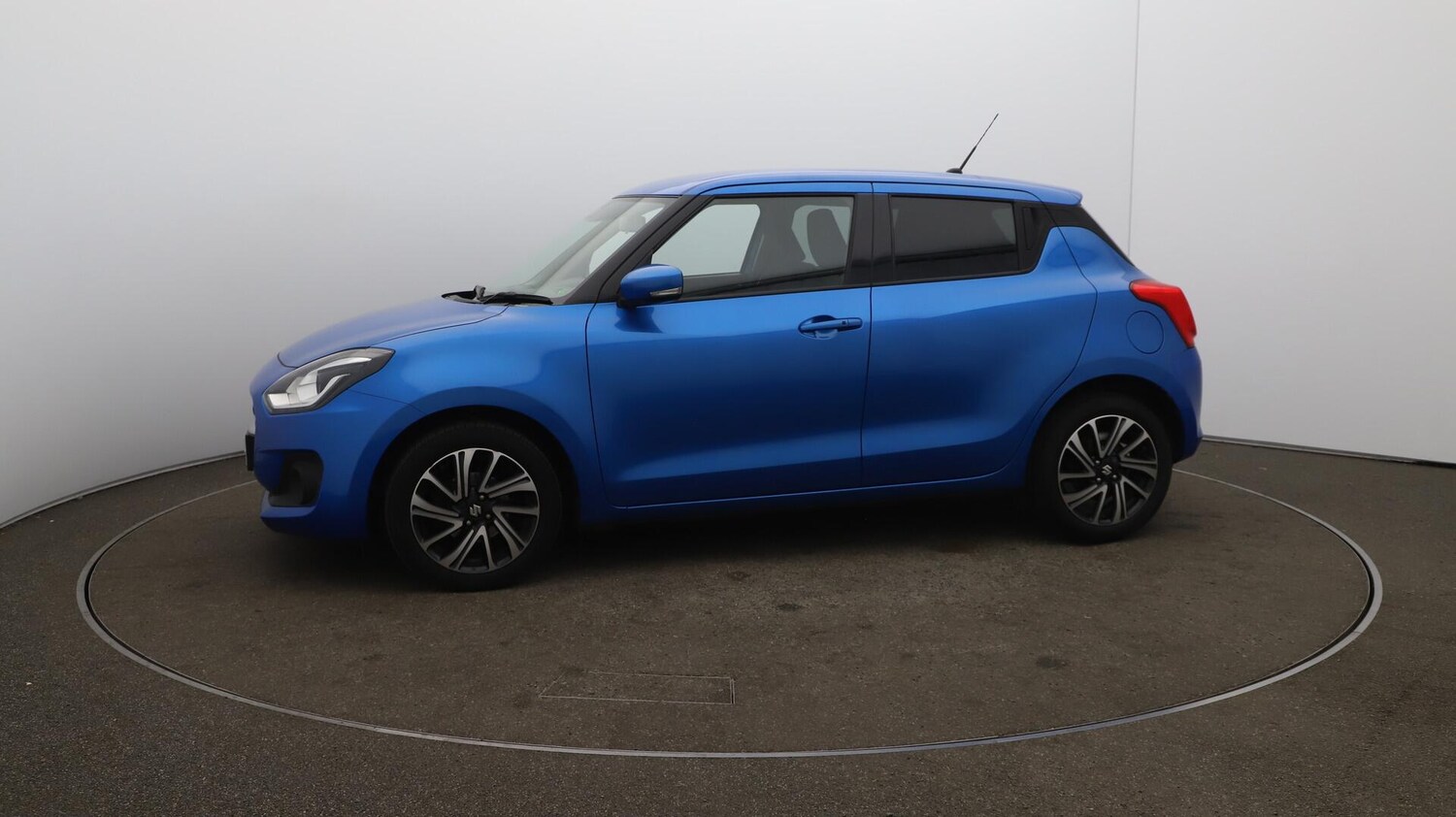 Used Suzuki Swift 2022 for sale - 75915725: Photo 65