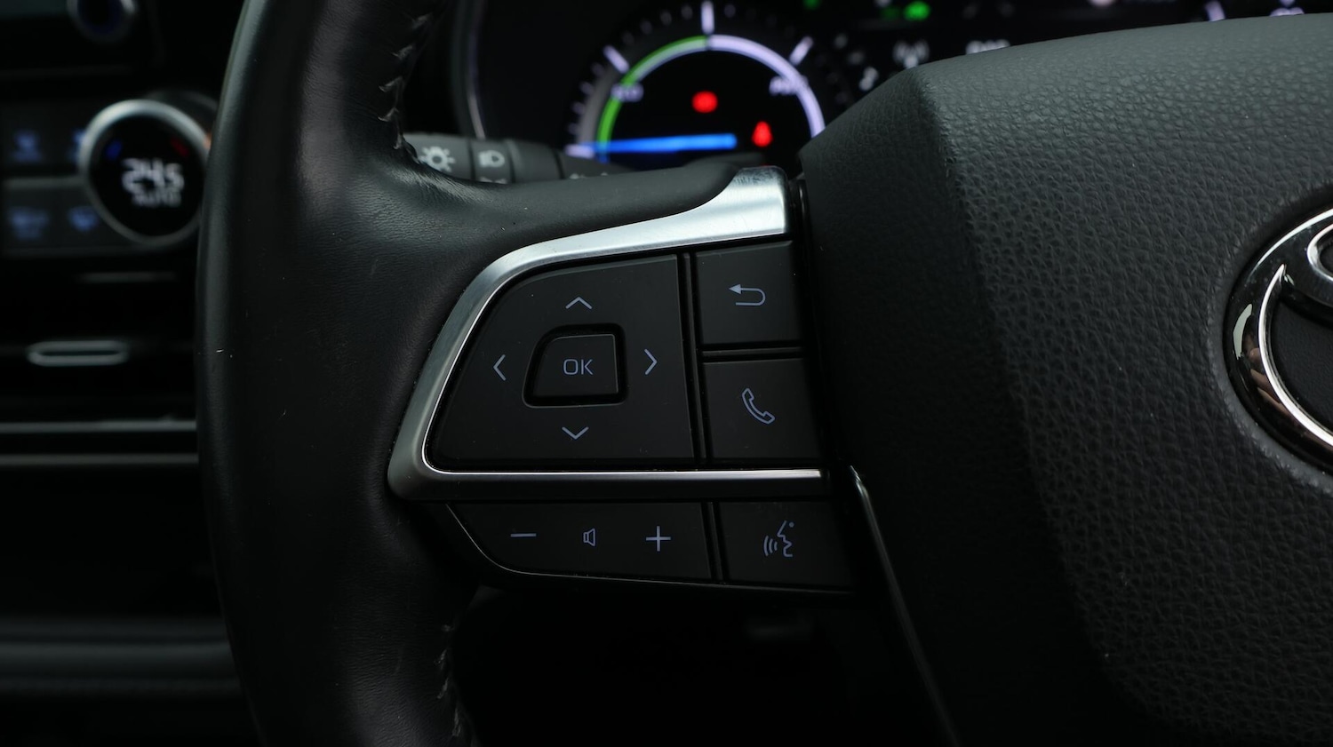 Used Toyota Highlander 2021 for sale - 76752427: Photo 30