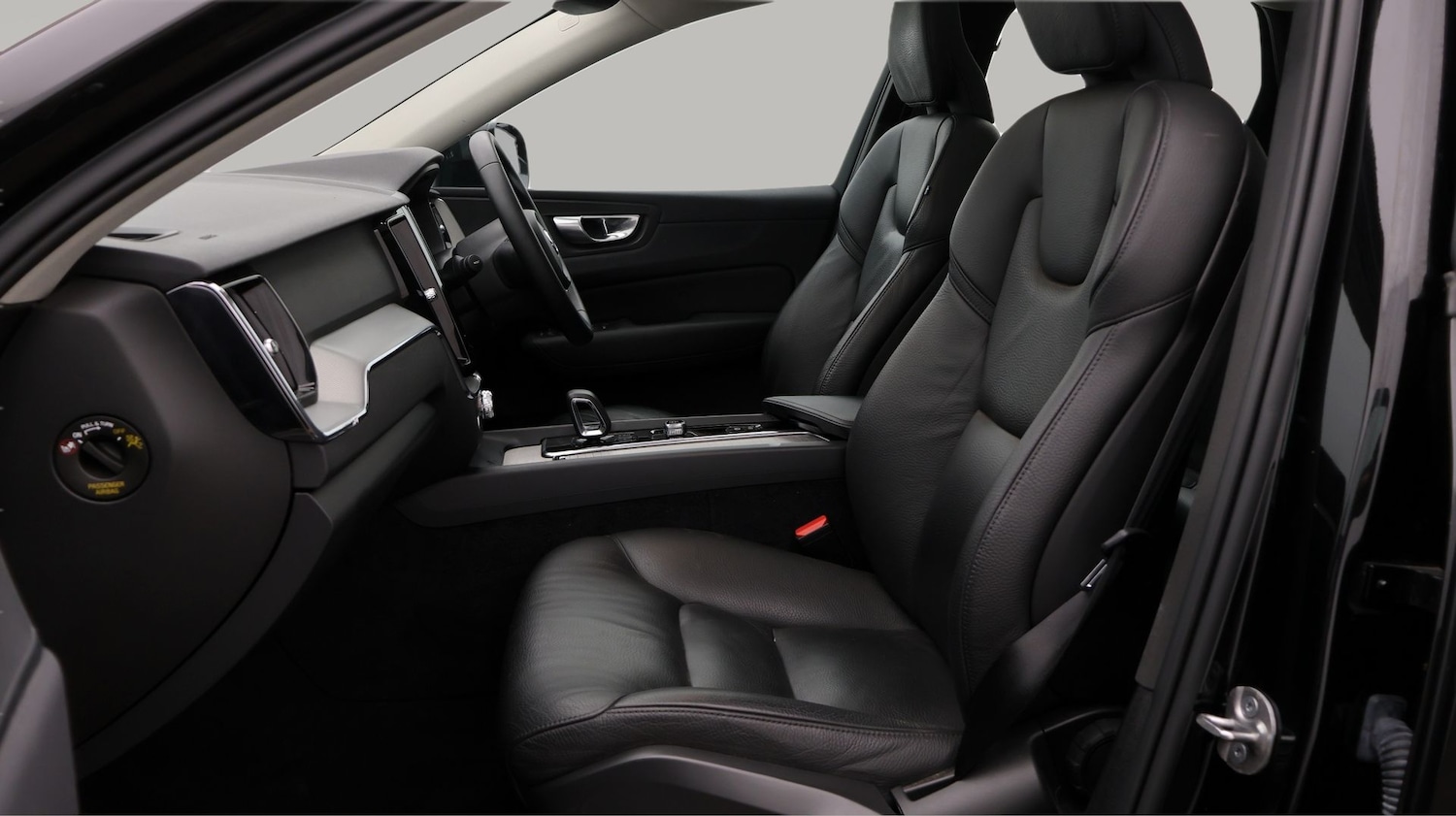 Used Volvo XC60 2023 for sale - 77516615: Photo 14