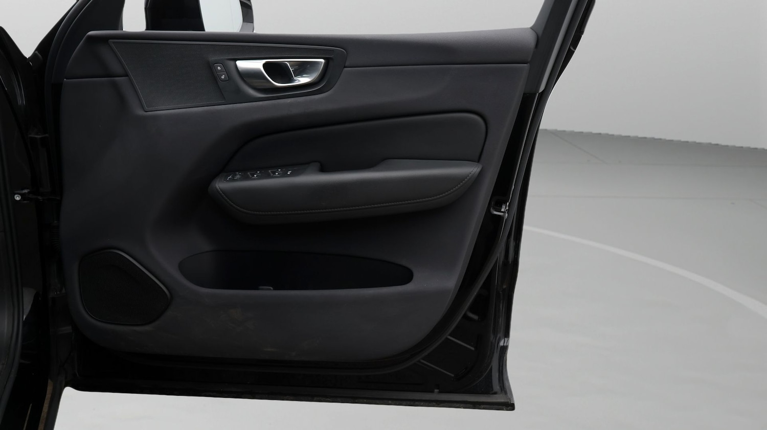 Used Volvo XC60 2023 for sale - 77516615: Photo 15