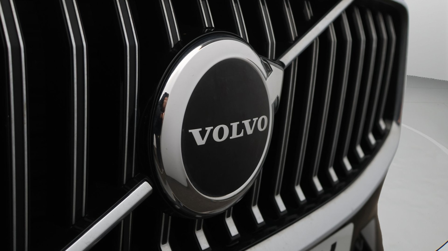 Used Volvo XC60 2023 for sale - 77516615: Photo 22