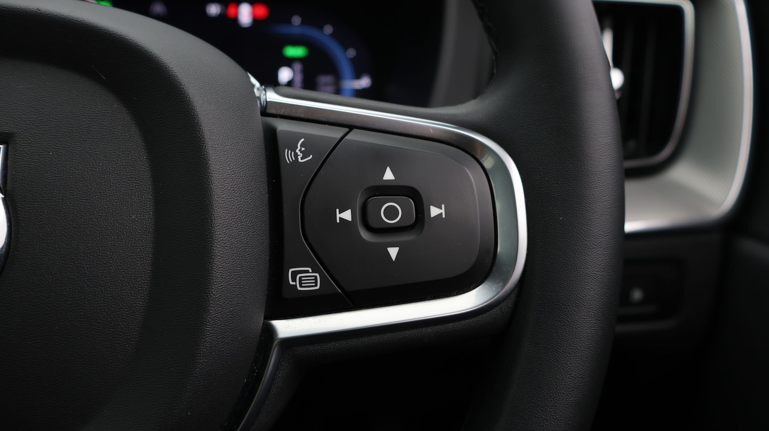 Used Volvo XC60 2023 for sale - 77516615: Photo 26