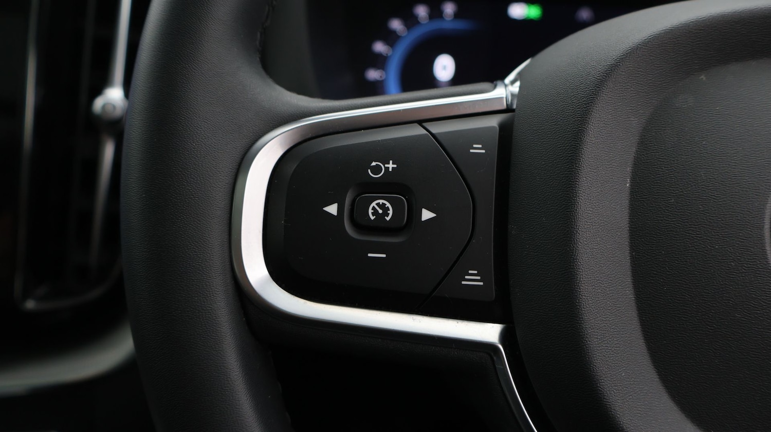 Used Volvo XC60 2023 for sale - 77516615: Photo 27