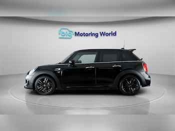 Used MINI Hatch 2020 for sale - 77181859: Photo