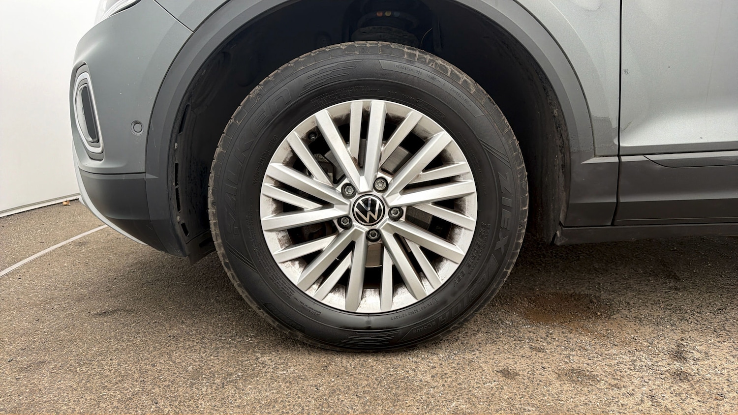 Used Volkswagen T-Roc 2023 for sale - 78052626: Photo 17