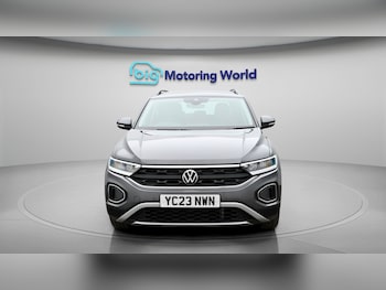 Used Volkswagen T-Roc 2023 for sale - 78052626: Photo