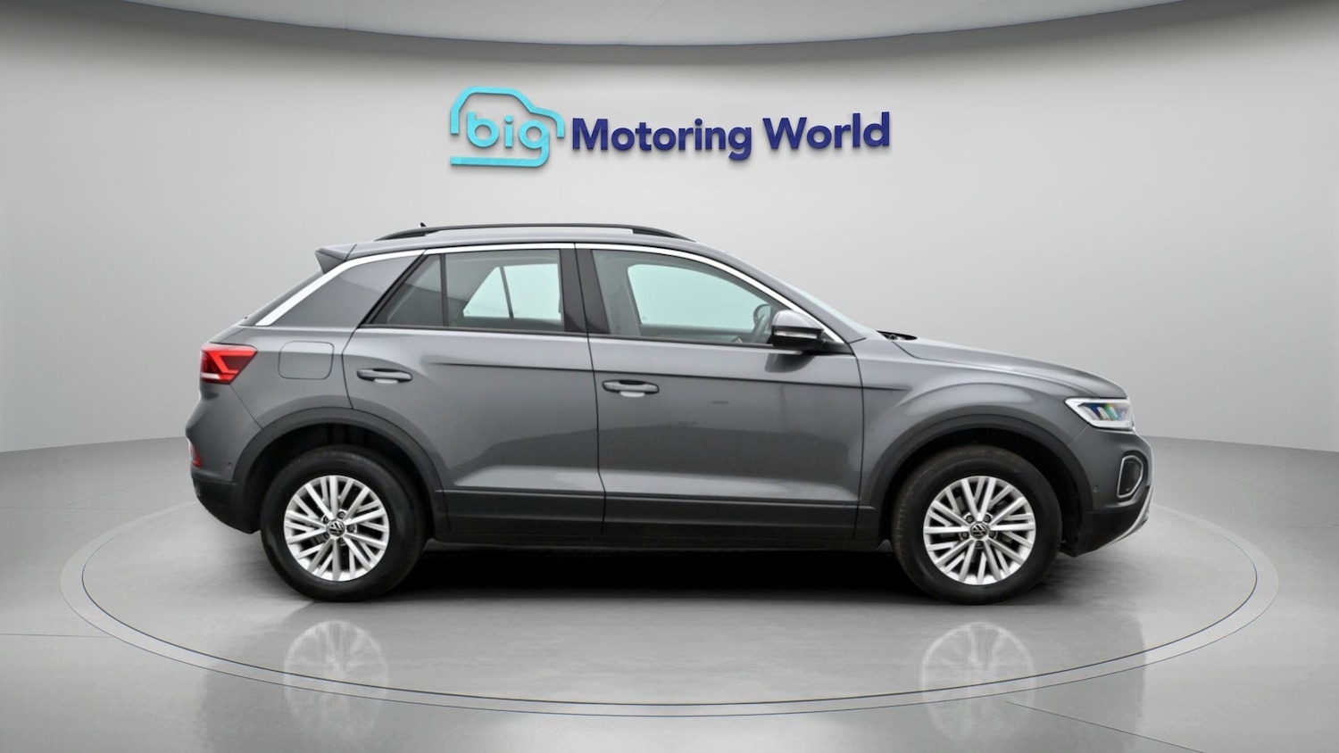 Used Volkswagen T-Roc 2023 for sale - 78052626: Photo 8