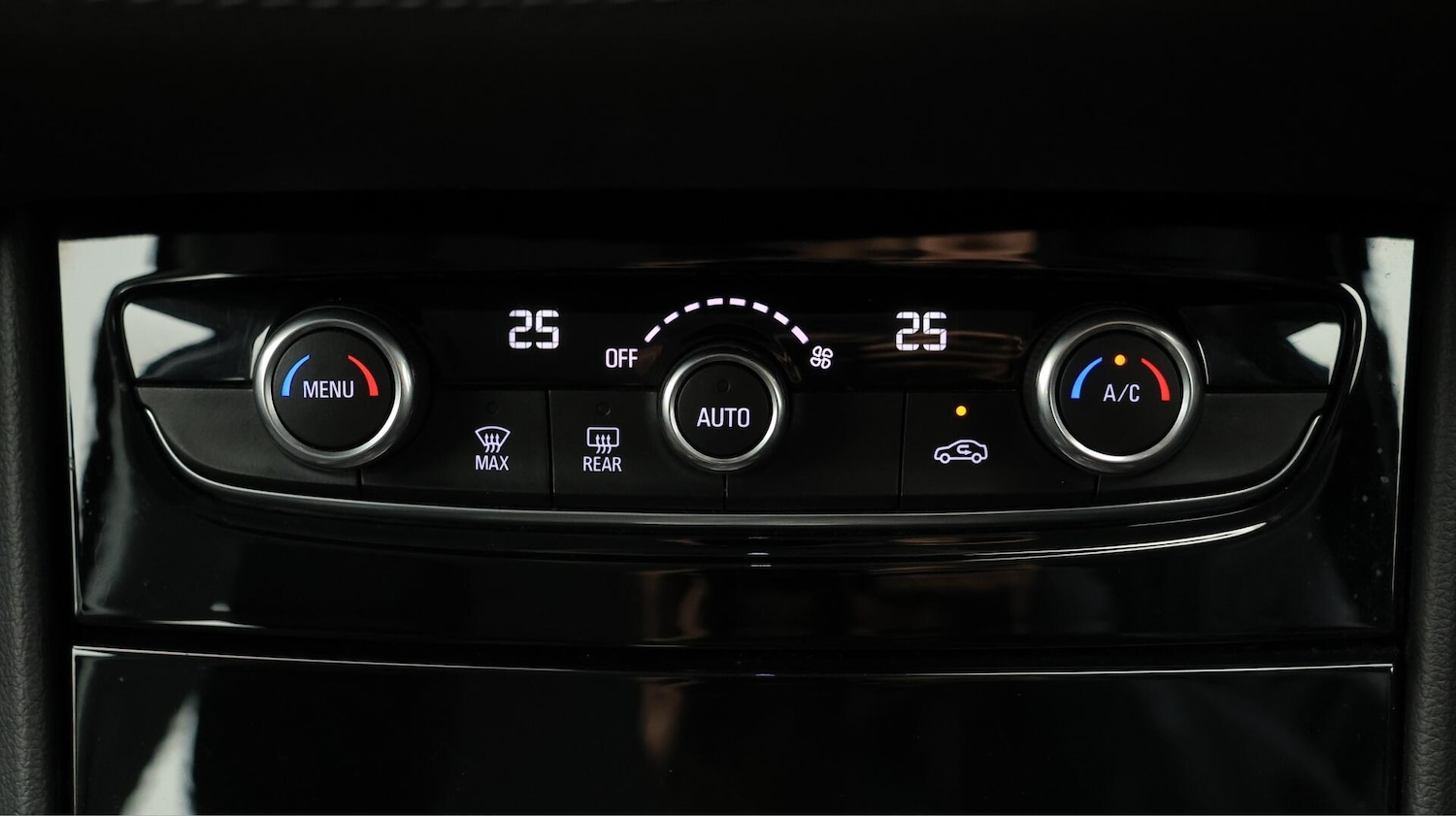 Used Vauxhall Grandland X 2019 for sale - 76432149: Photo 13