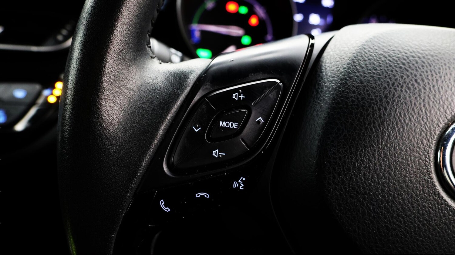 Used Toyota C-HR for sale - 76727808: Photo 23