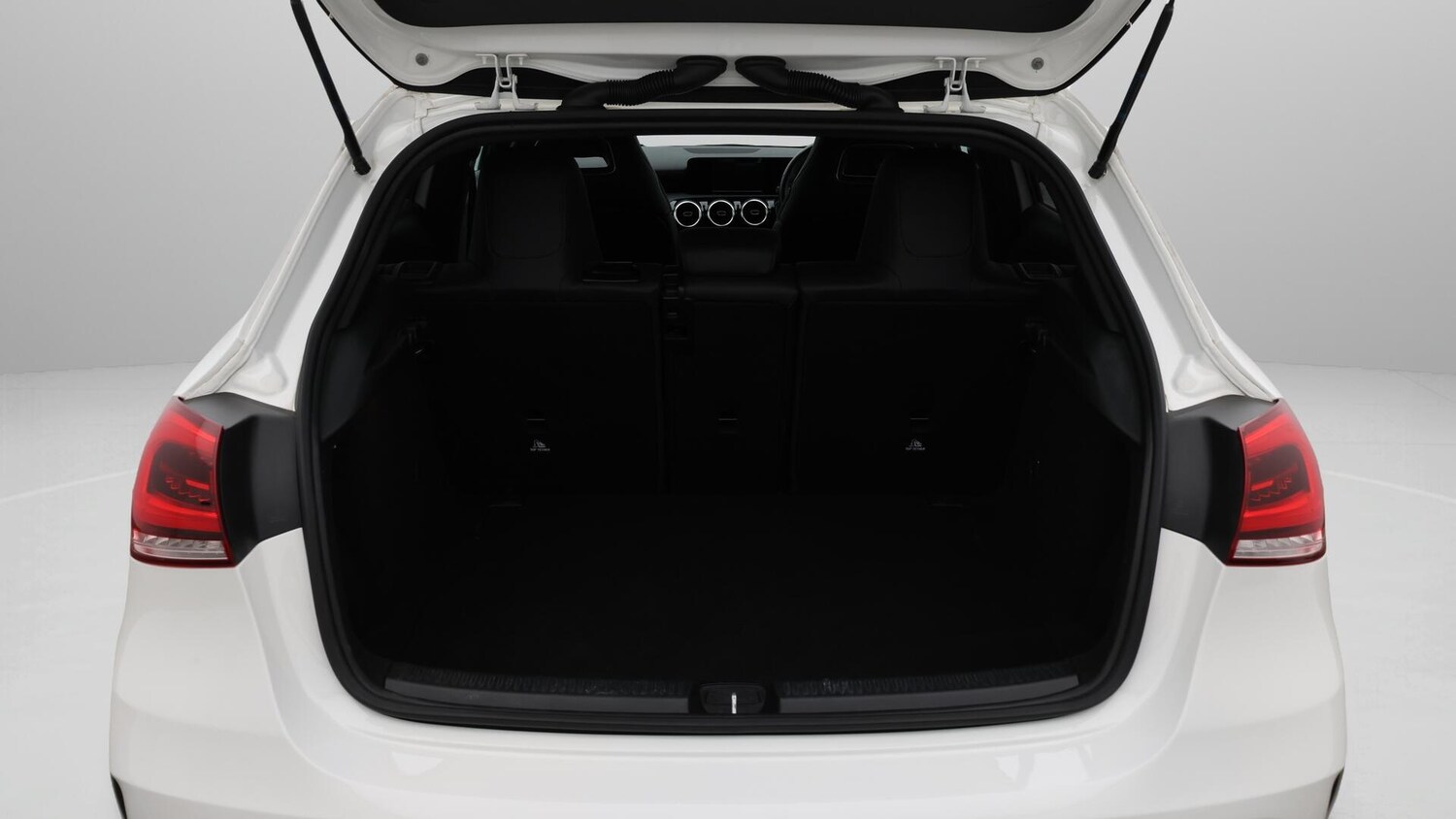 Used Mercedes-Benz A-Class 2019 for sale - 76657980: Photo 18