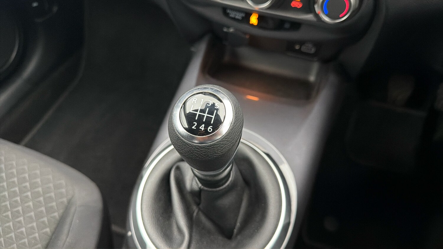 Used Nissan Juke 2023 for sale - 78052632: Photo 24