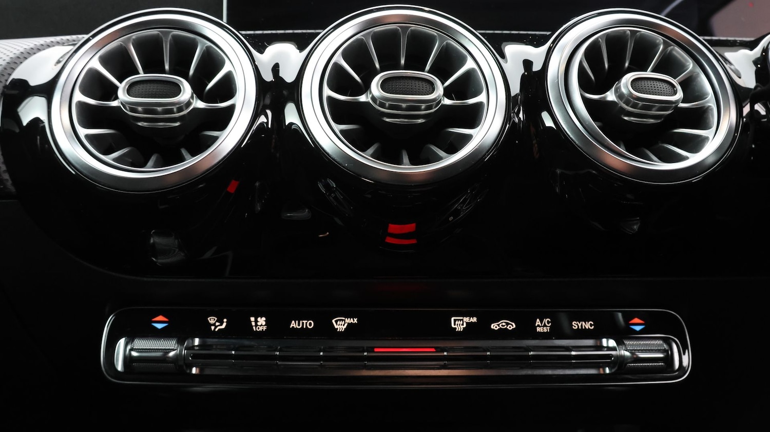 Used Mercedes-Benz A-Class 2018 for sale - 77461597: Photo 12