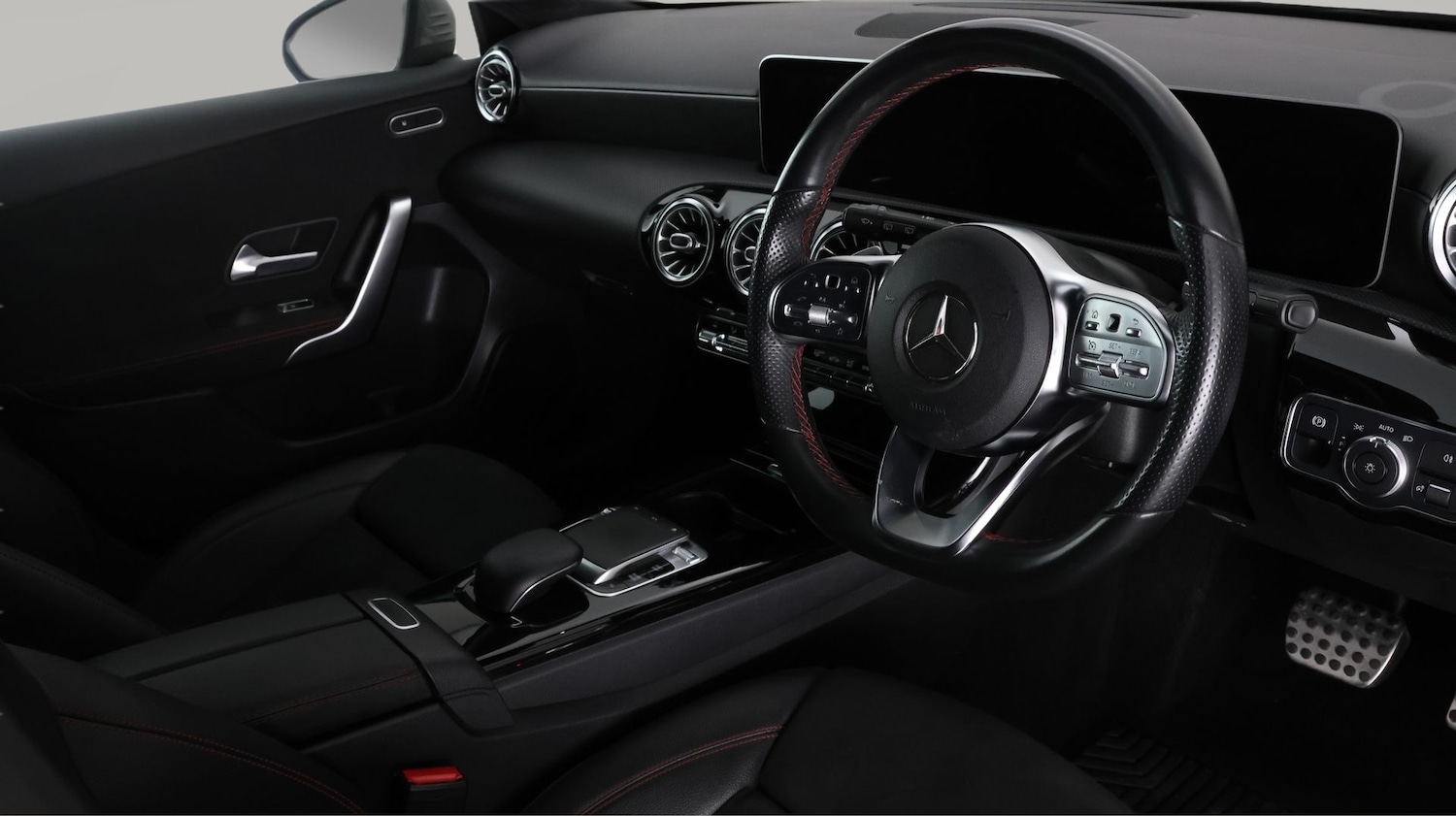 Used Mercedes-Benz A-Class 2018 for sale - 77461597: Photo 13