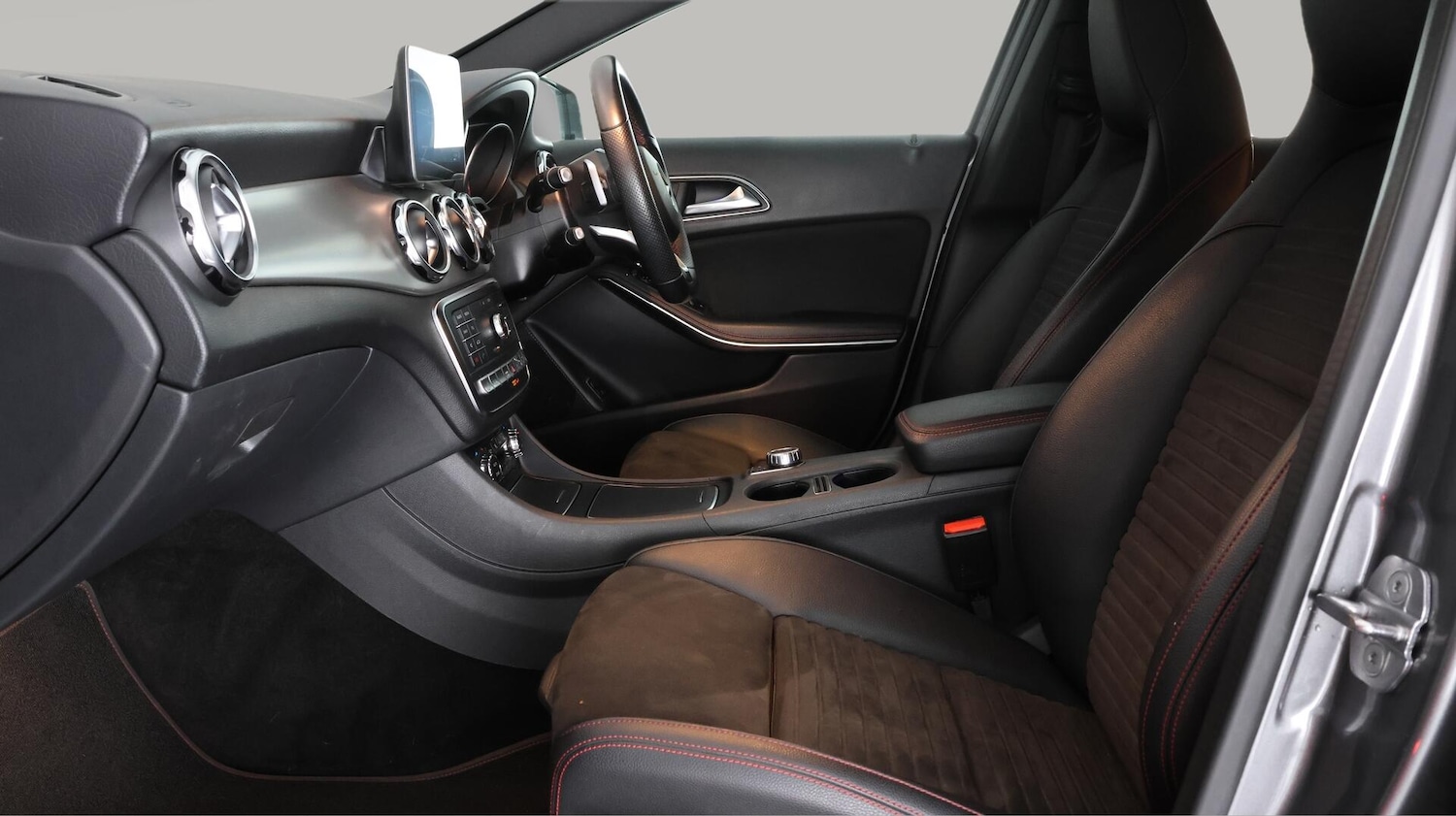 Used Mercedes-Benz GLA 2018 for sale - 76634210: Photo 14