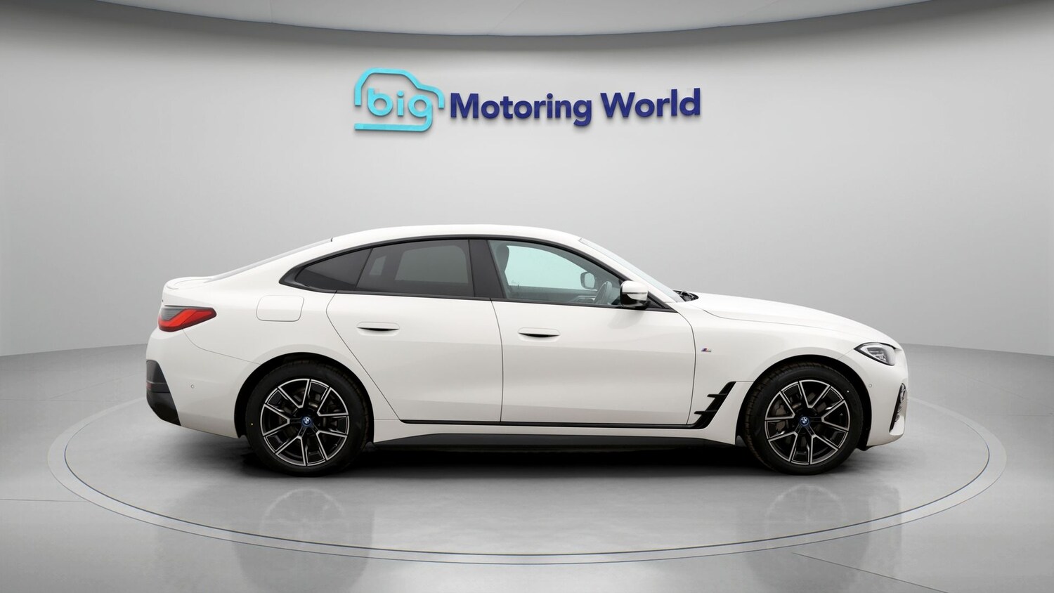 Used BMW i4 2022 for sale - 77367540: Photo 8