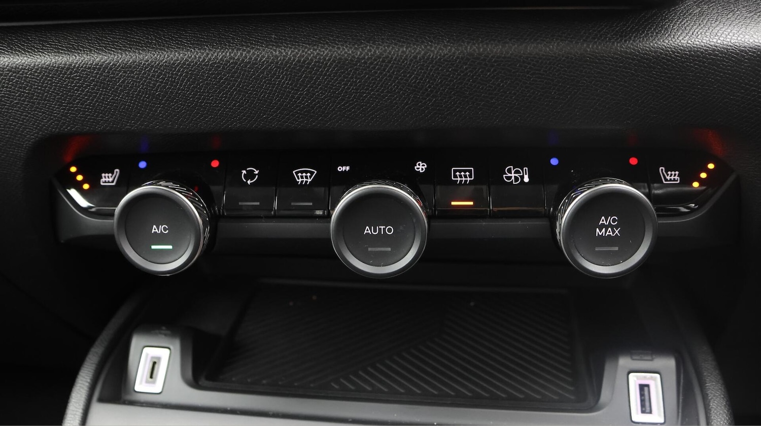 Used Citroen C4 2023 for sale - 76446601: Photo 13