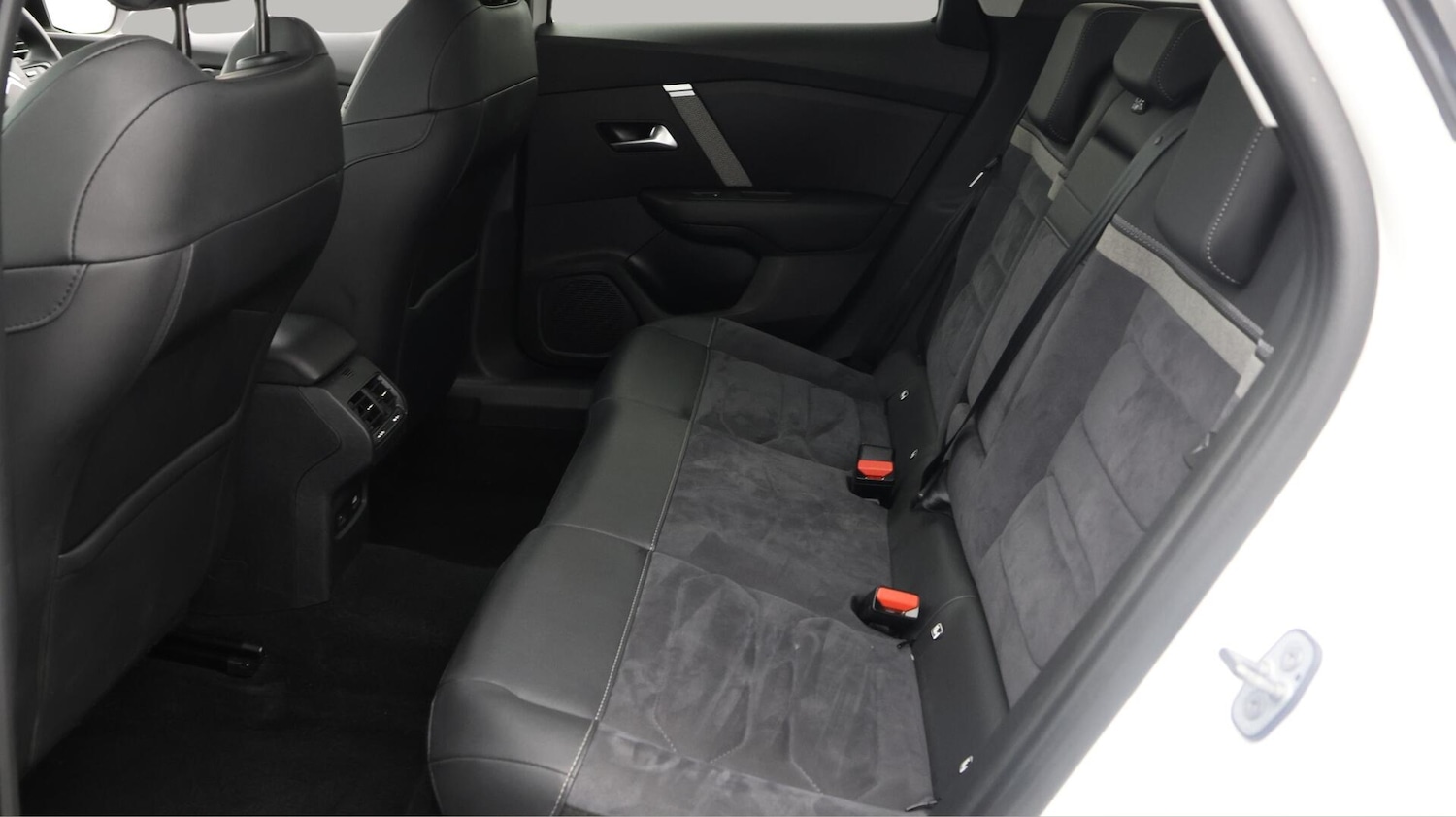 Used Citroen C4 2023 for sale - 76446601: Photo 17