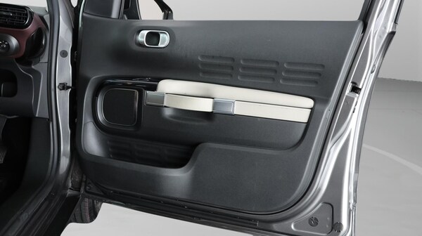 Used Citroen C4 Cactus for sale - 76283774: Photo 15