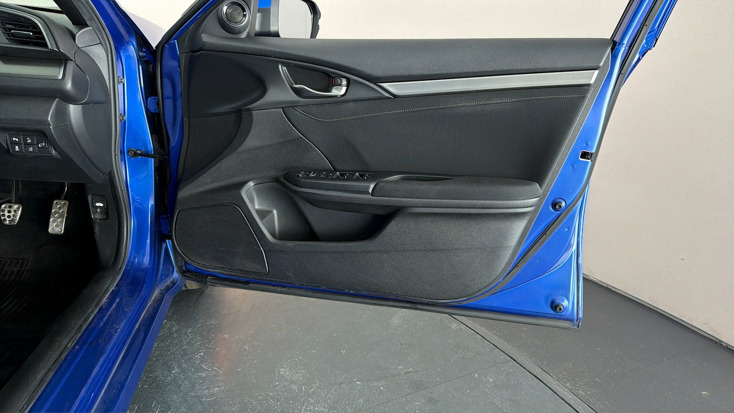 Used Honda Civic 2018 for sale - 77919176: Photo 14