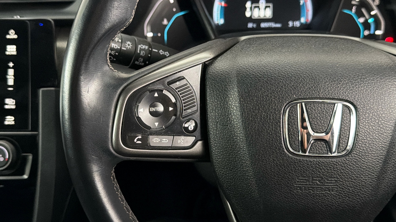 Used Honda Civic 2018 for sale - 77919176: Photo 23