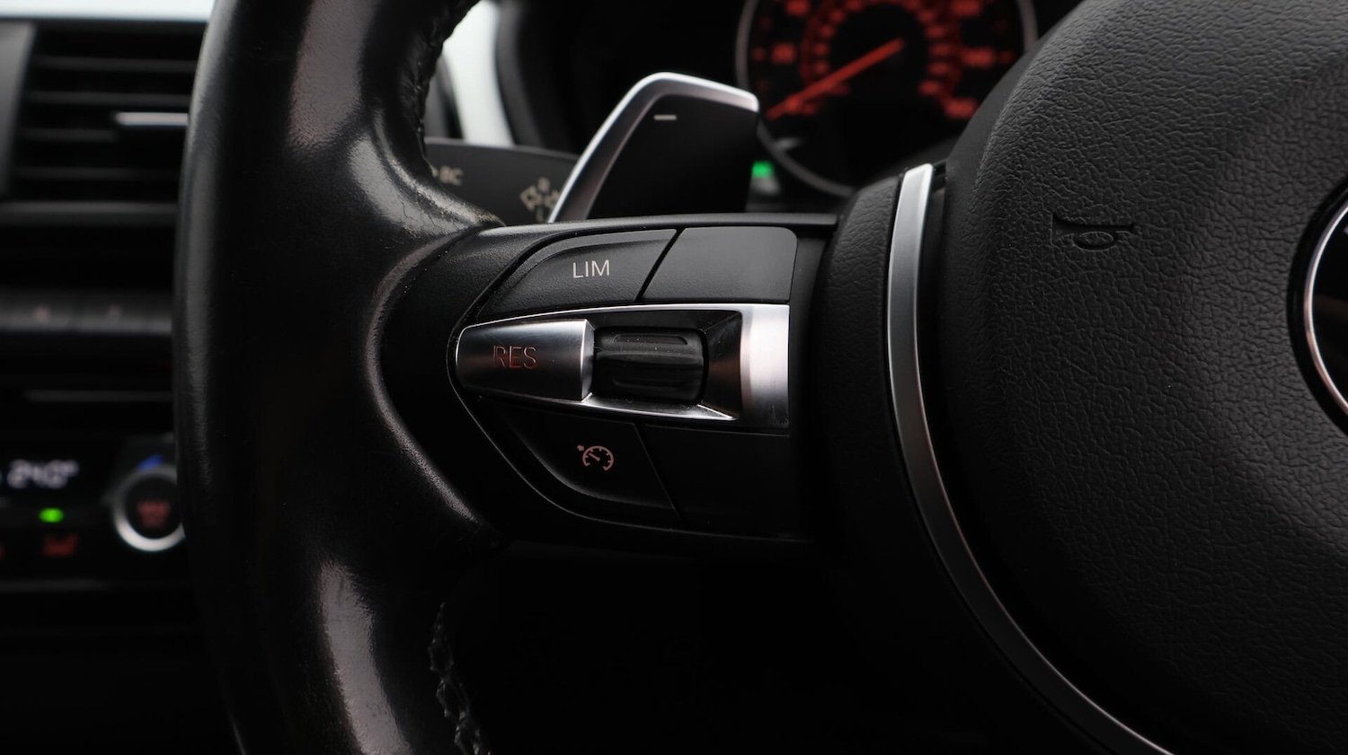 Used BMW 3 Series 2017 for sale - 76645134: Photo 24