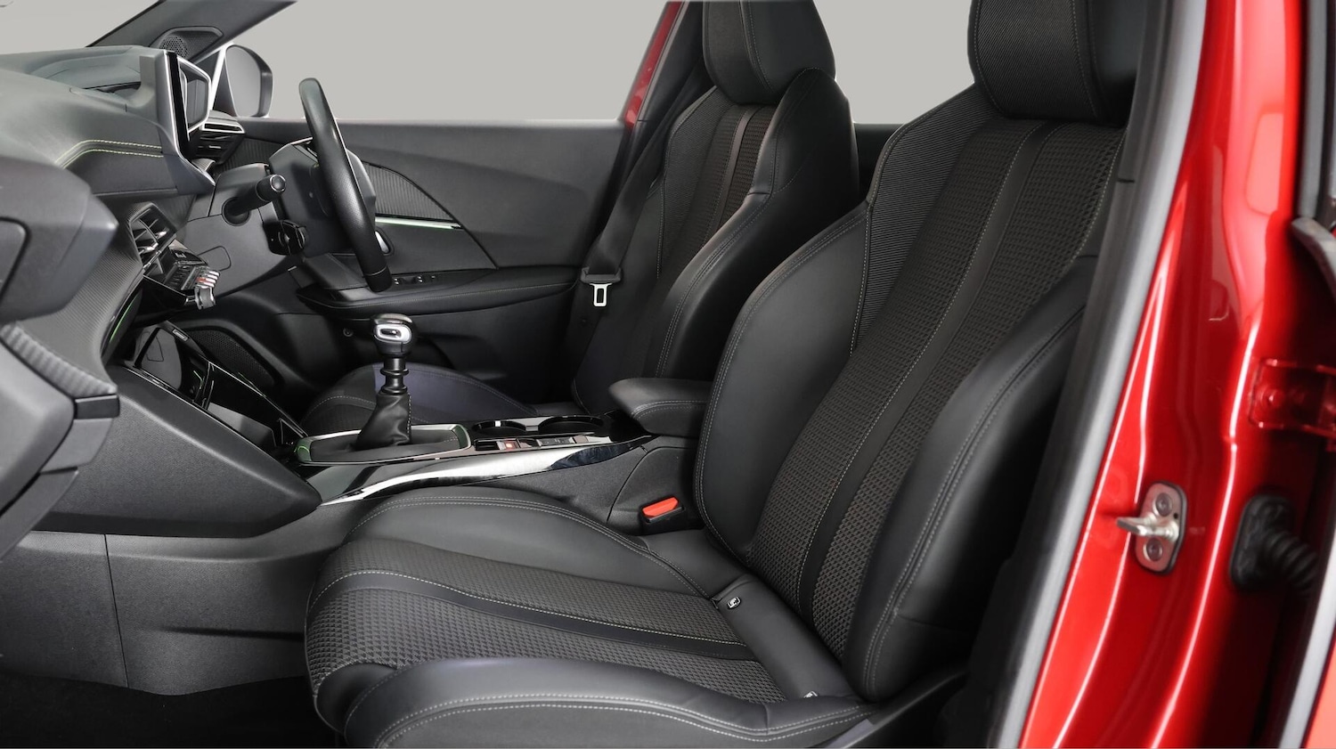 Used Peugeot 2008 2020 for sale - 76753060: Photo 15