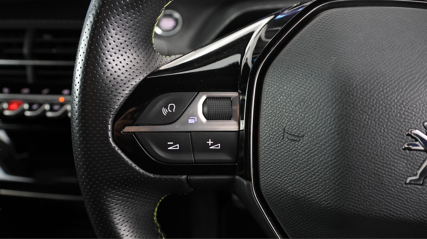 Used Peugeot 2008 2020 for sale - 76753060: Photo 24