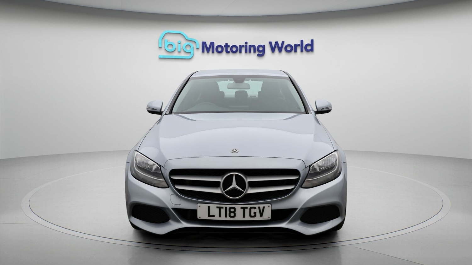 Used Mercedes-Benz C Class 2018 for sale - 77206872: Photo 2