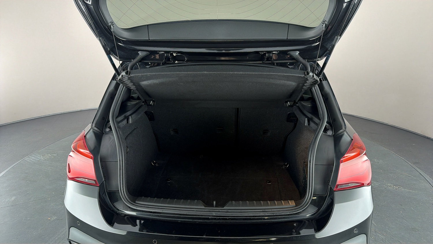 Used BMW 1 Series 2018 for sale - 77701205: Photo 17